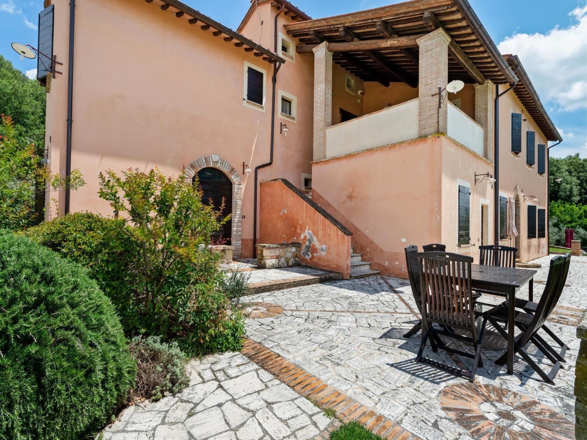 Elegant Apartment Only 1 Hour From Rome Нарни Екстериор снимка