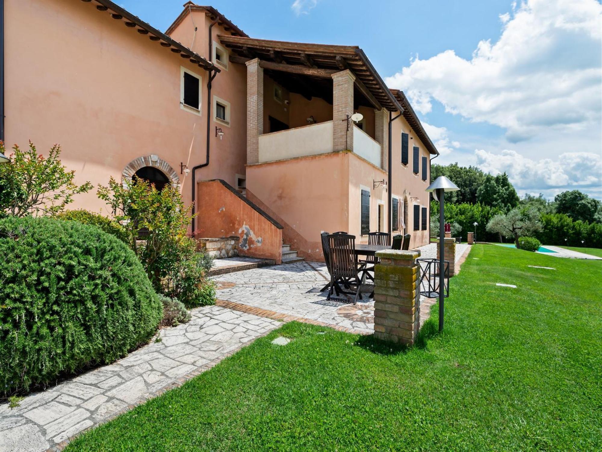 Elegant Apartment Only 1 Hour From Rome Нарни Екстериор снимка
